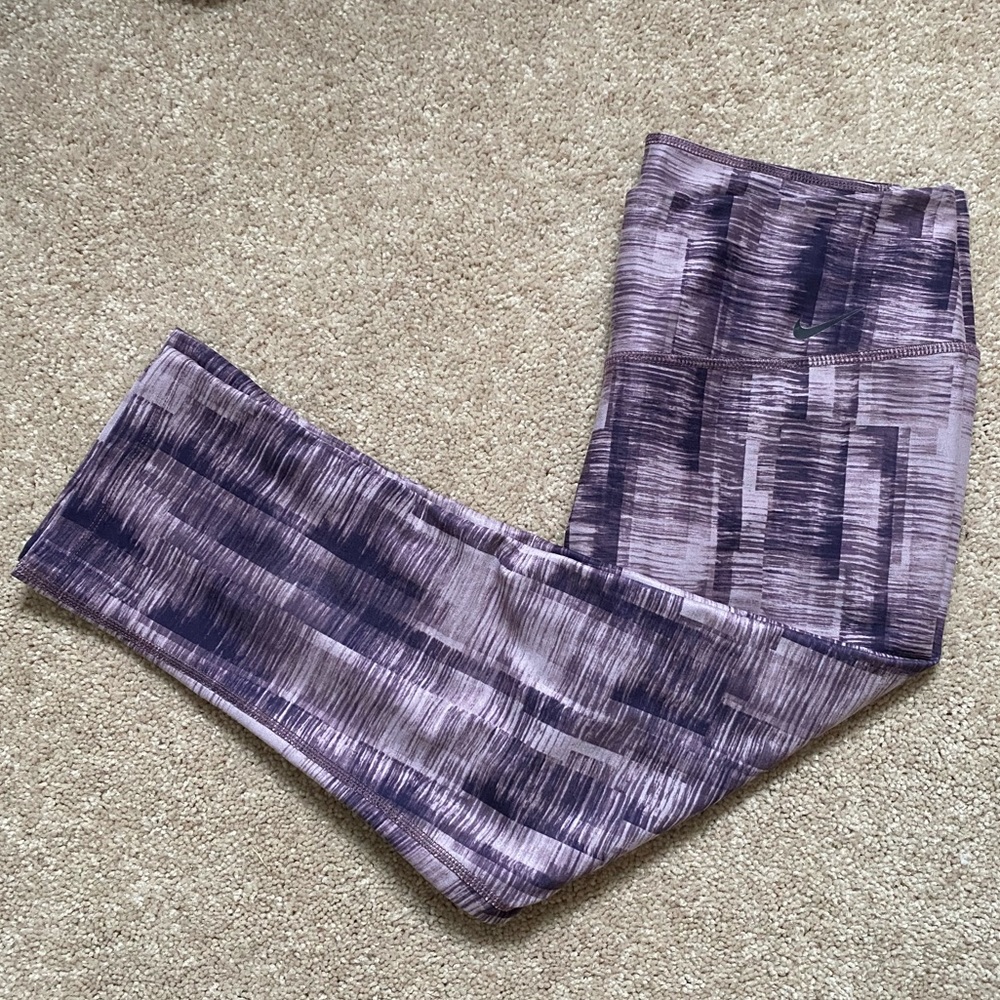 Nike Dri Fit Legend Cropped Legging
